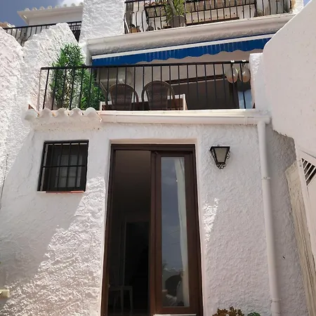 Appartamento Cozy House With Sea View, Garden & Pool *