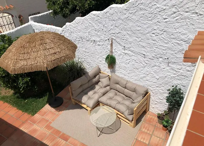 Cozy House With Sea View, Garden & Pool Apartamento