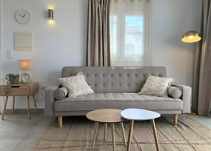 Cozy House With Sea View, Garden & Pool *