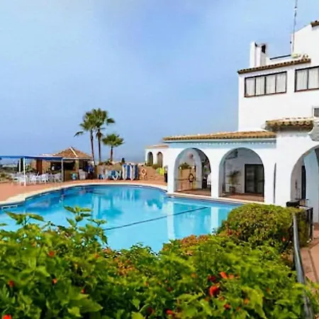 Cozy House With Sea View And Garden Nerja