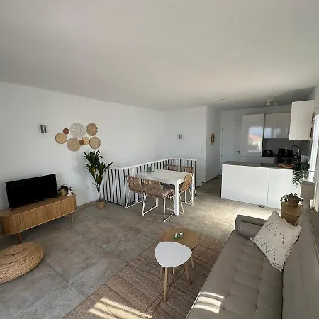 Cozy House With Sea View And Garden Nerja