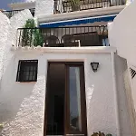 アパート Cozy House With Sea View, Garden & Pool *
